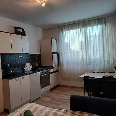 Compact In City Center Apartment *